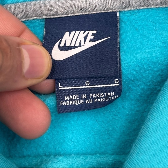 NIKE Women’s Logo Hoodie - Picture 3 of 11